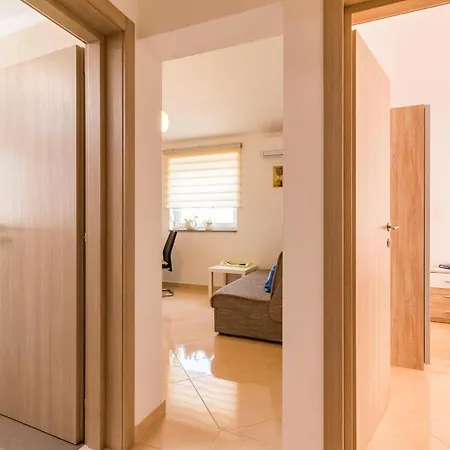 Simic In App 4 Apartment